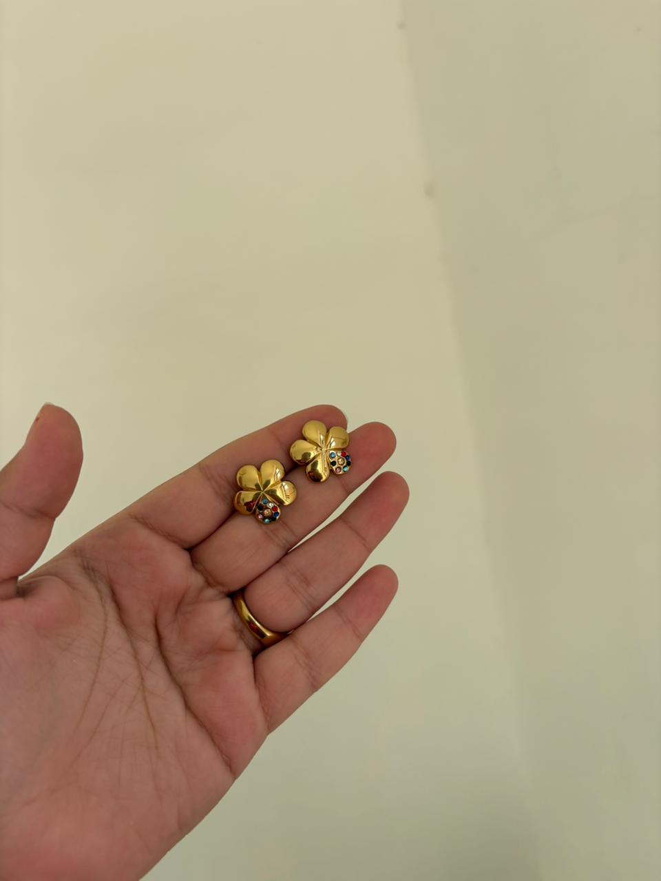 Golden Clover Charm Stud