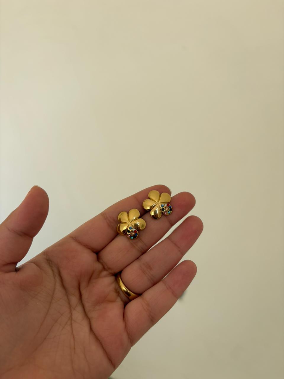 Golden Clover Charm Stud