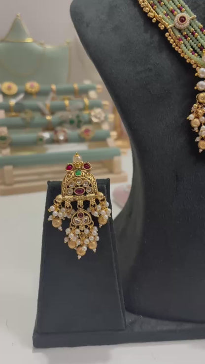 Temple Pearl Mint Statement Set